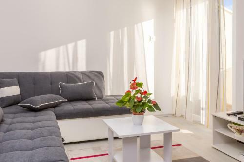 Apartment Mali Pariz