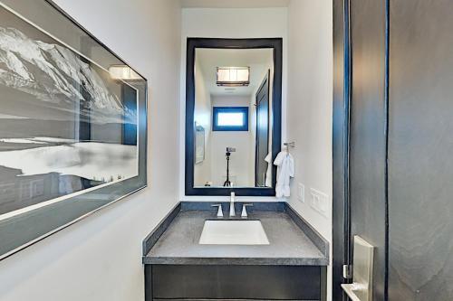 Juniper Landing Unit 905