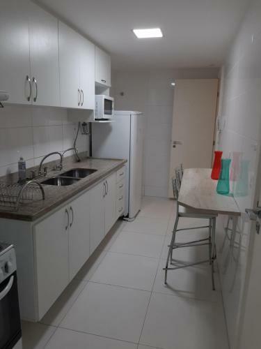 Ador�vel Apartamento Com Duas Suites