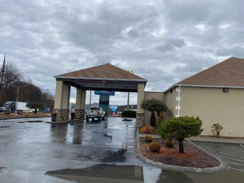 Hotel Clarion Pointe