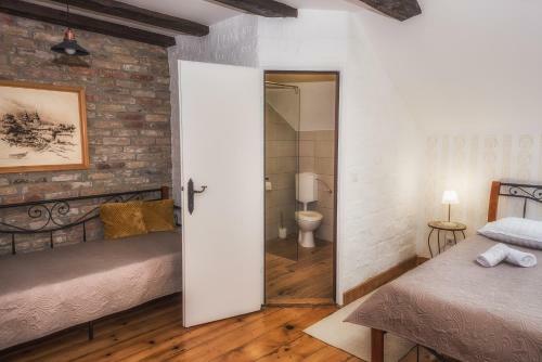 Posada Tri Mudraca Inn