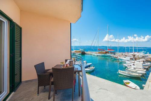 Apartamentos The Beach Suites