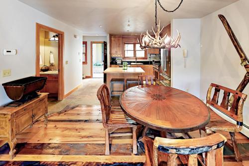 Greyhawk Condo 11