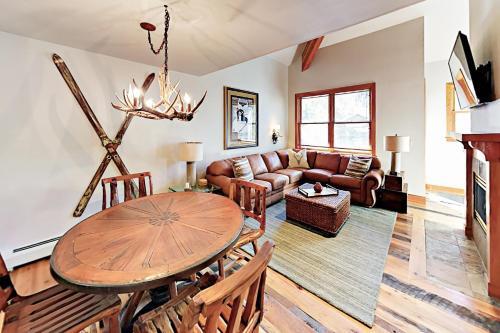 Greyhawk Condo 11