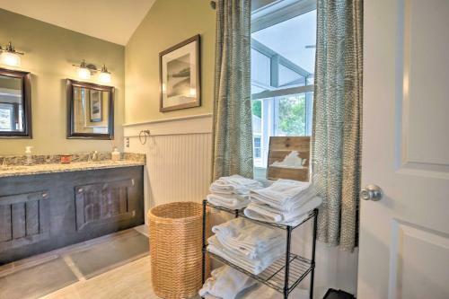 Urbanna Cottage With Private Yard And Water Views