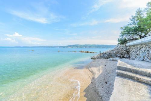 Apartamento Beachfront Villa Mihovil - With Private Pool
