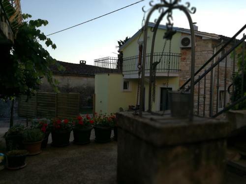 House Ana