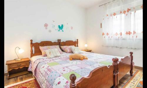 Mari House