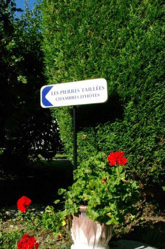 Bed & Breakfast Chambres D'h�tes Les Pierres Taill�es