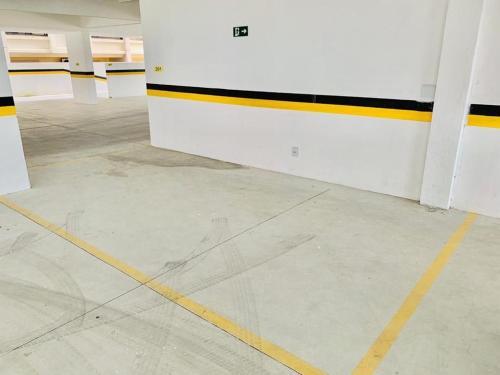 Apartamento Bem Localizado Praia E Centro Com Vista Da Cidade - 301