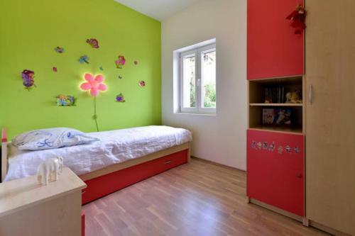 Modern Apartment Milati?