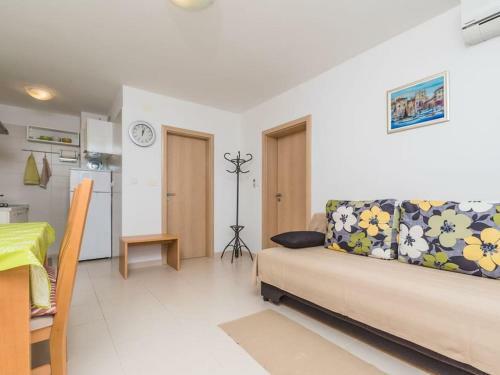 Apartment F-1 Klimno