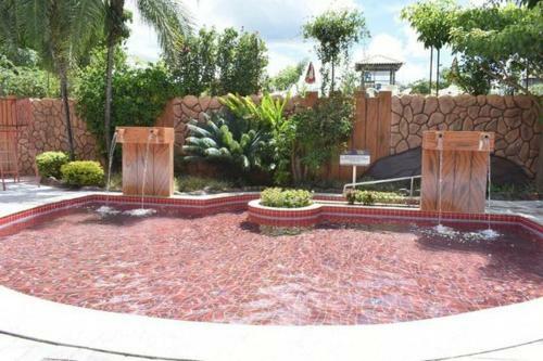 Apartamento Quarto Studio Golden Dolphin Grand Piscinas - 24 Horas