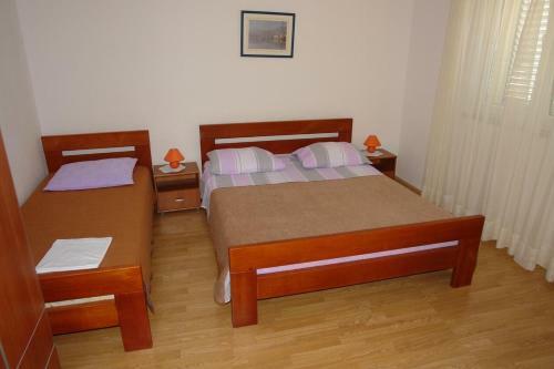 Apartments With A Parking Space Mandre, Pag - 18748