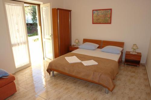 Apartments With A Parking Space Mandre, Pag - 18748