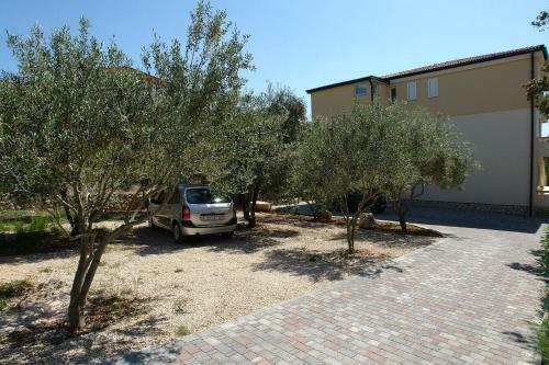 Apartments With A Parking Space Mandre, Pag - 18748