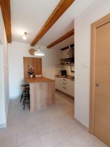 Lolo Apartment