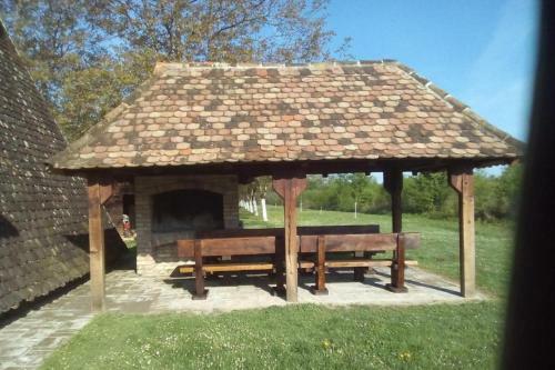 Riverside House Bojko