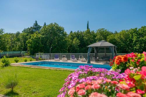 Villa "four M"