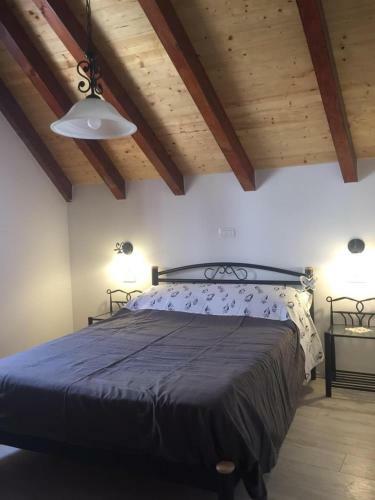 Villa Duboka, Otok Vis