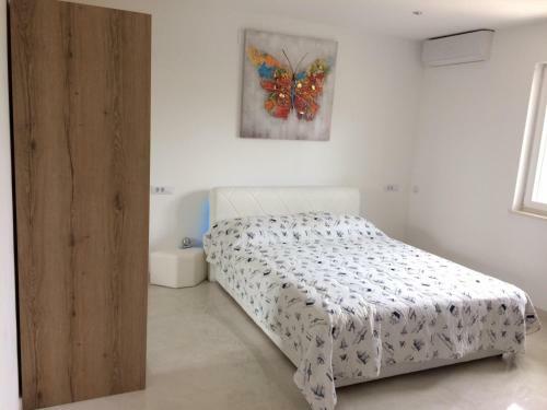 Apartment Marina Komiza