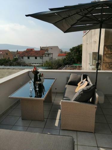 Apartment Marina Komiza