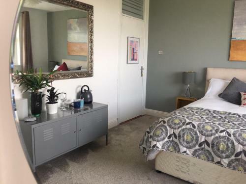 Follies Suites Ballyvoile
