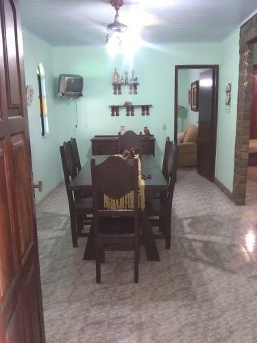 Casa De Praia Em Jacon� - Centro De Jacone - Com�rcios E Mercado!