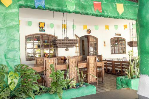 Hostal Taverna Do Paraiso