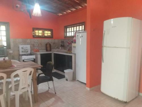 Casa Para�so Amarelo Com Vista Para O Farol E O Mar