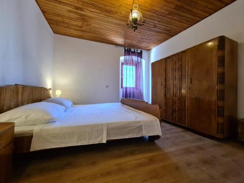 House Krnica 2120