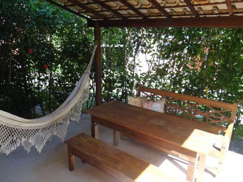 Casa Confort�vel Completa Em Condom�nio
