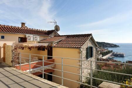 Studio Apartman Eni
