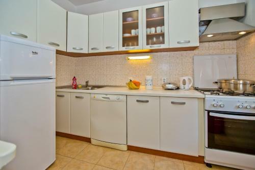 Apartments Ana II