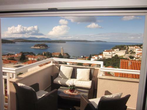 Apartmani Kre?i? 1 Hvar