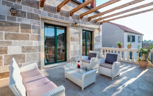 Villa Luxury Palazzo V. Pelsocz Hvar Town