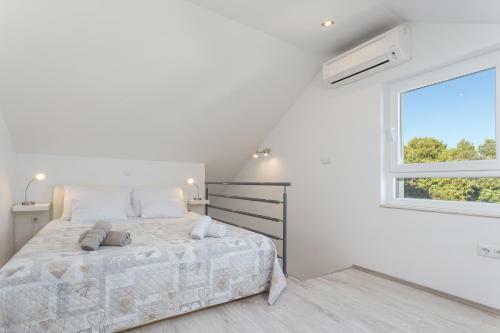 Hvar Sunrise Haven Apartments