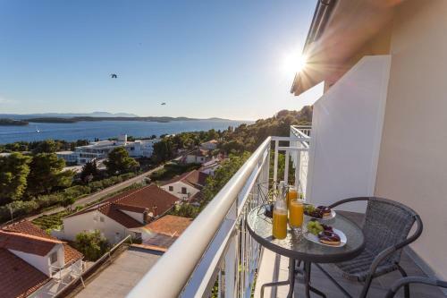 Hvar Sunrise Haven Apartments
