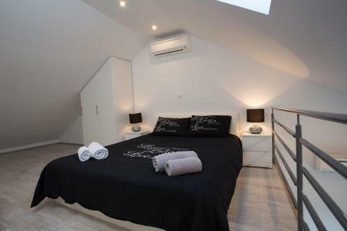 Hvar Sunrise Haven Apartments