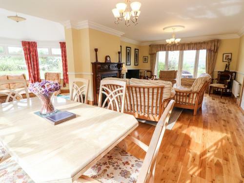 Cedar Lodge