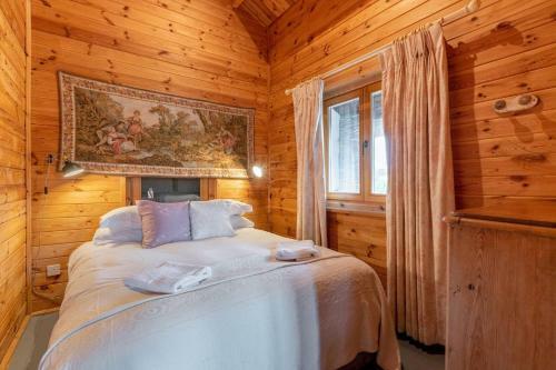 Rock Lodge