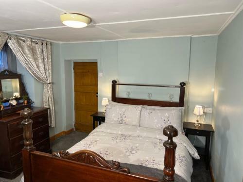 Nore View House