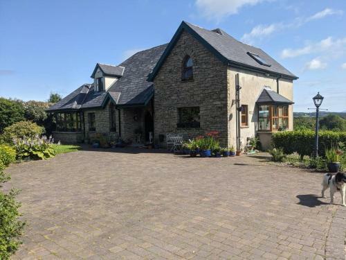 Hostal Large Double Adjacent Large Bathroom Both With Swilly Views