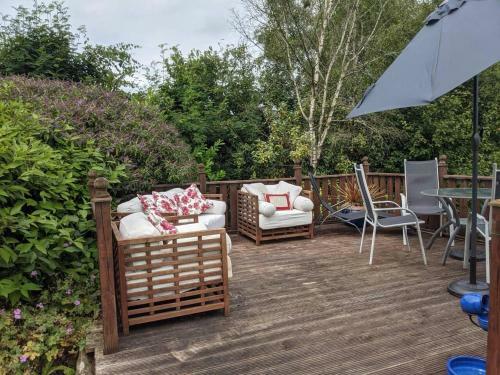 Hostal Large Double Adjacent Large Bathroom Both With Swilly Views