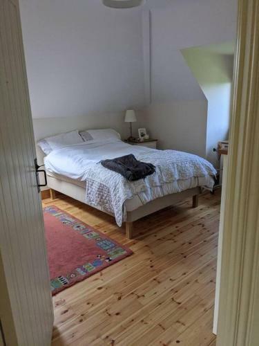 Hostal Large Double Adjacent Large Bathroom Both With Swilly Views