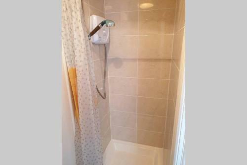 Private-ensuite-room Limerick City Stay