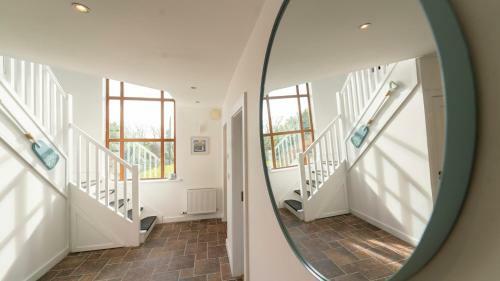 Stylish, Spacious Sea View House