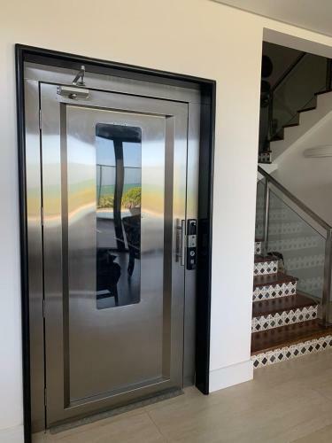 Casa Beira-mar Em Condom�nio Fechado!