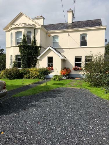 Galway Manor Banba House Sleeps 2-26