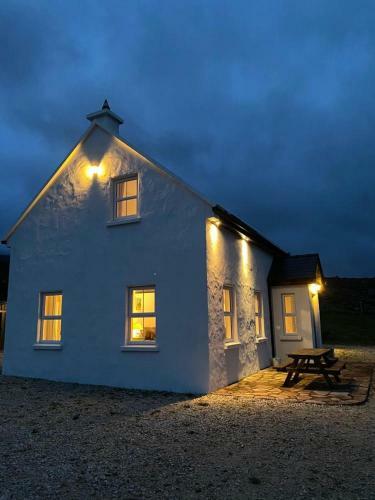 Apartamento Doughbeg Beach Cottage
